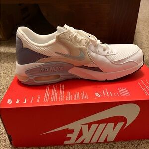 Nike White & Lavender/Gray Air Max Casual Sneakers